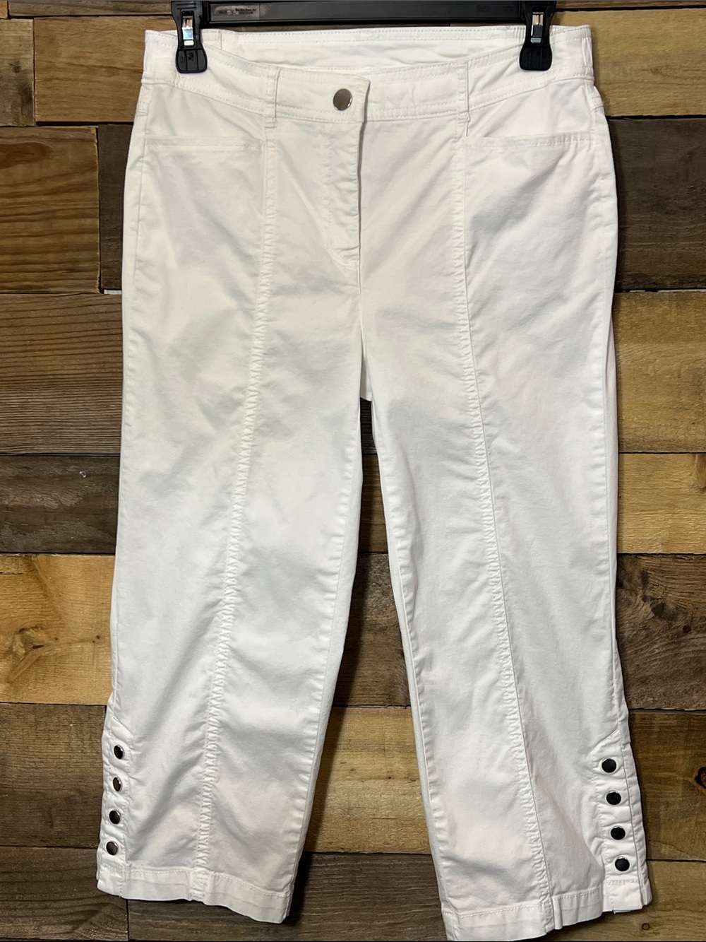 JM Collection Cotton Capri pants with silver accent. Like new condition.